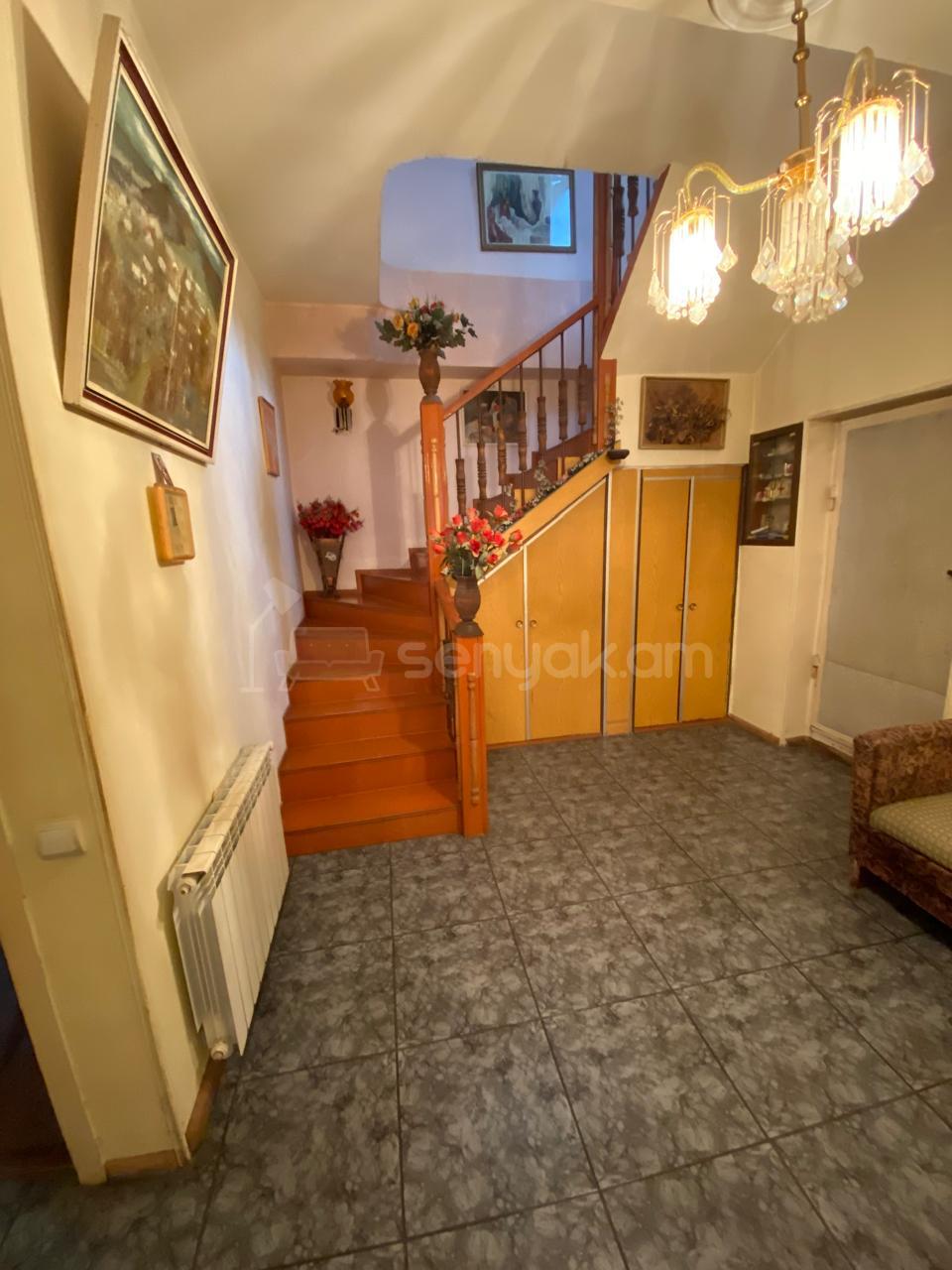 4 Սենյականոց Սեփական Տուն, 160քմ, Նորմալ Վիճակում, Կահավորված