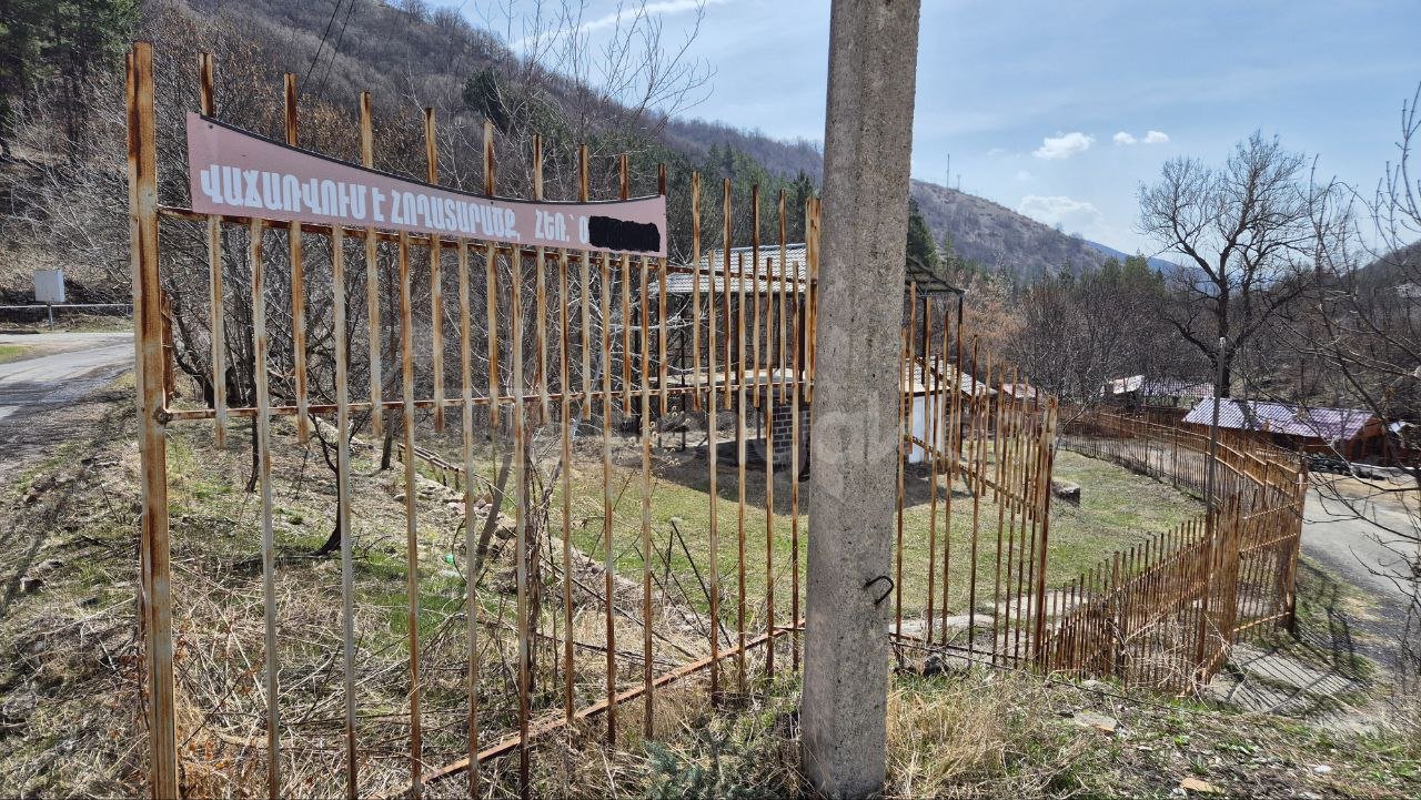 Կոմերցիոն Հողատարածք, 3000քմ, Ոռոգման Ջրով, Էլեկտրականությամբ, Ցանկապատված