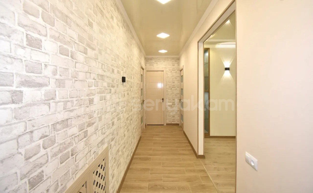 3 Սենյականոց Բնակարան Քարե Շենքում, 72քմ, 3/5 հարկ, Կապիտալ Վերանորոգված