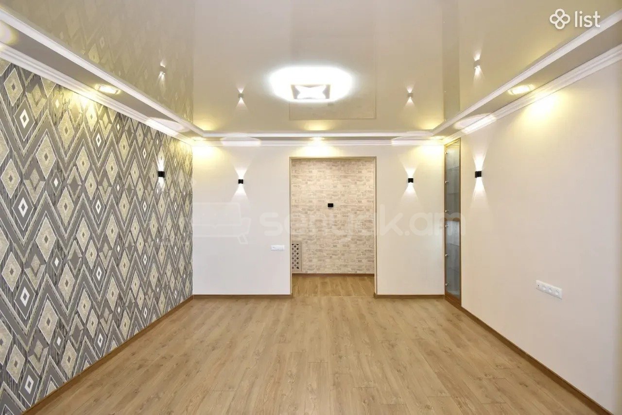 3 Սենյականոց Բնակարան Քարե Շենքում, 72քմ, 3/5 հարկ, Կապիտալ Վերանորոգված