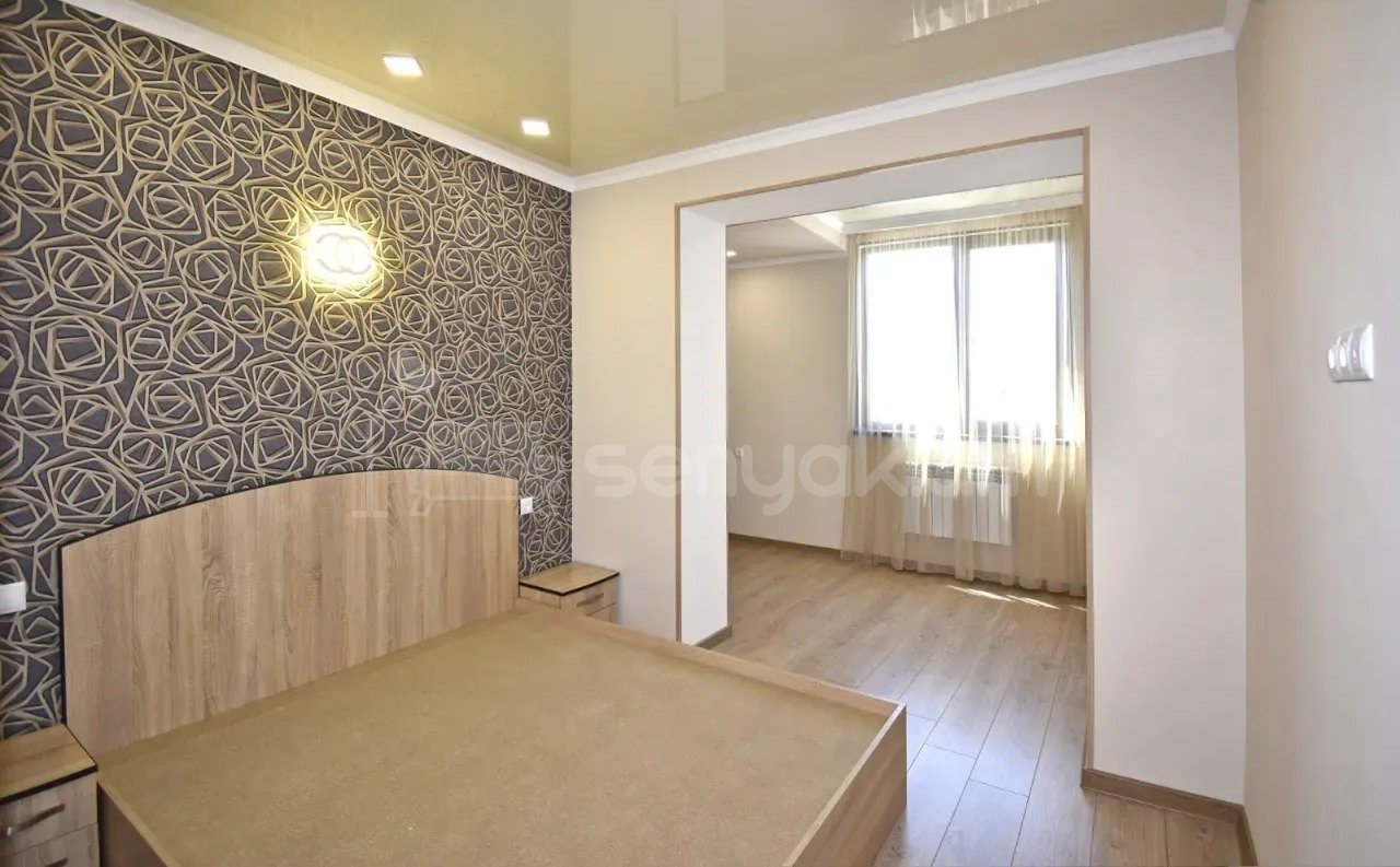 3 Սենյականոց Բնակարան Քարե Շենքում, 72քմ, 3/5 հարկ, Կապիտալ Վերանորոգված