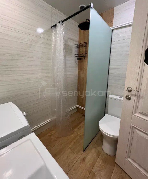 3 Սենյականոց Բնակարան Քարե Շենքում, 60քմ, 2/5 հարկ, Կապիտալ Վերանորոգված, Կահավորված, Արևկող