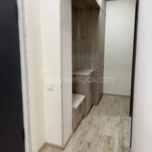 2 Սենյականոց Բնակարան, 55քմ, 2/9 հարկ, Կապիտալ Վերանորոգված, Կահավորված, Արևկող