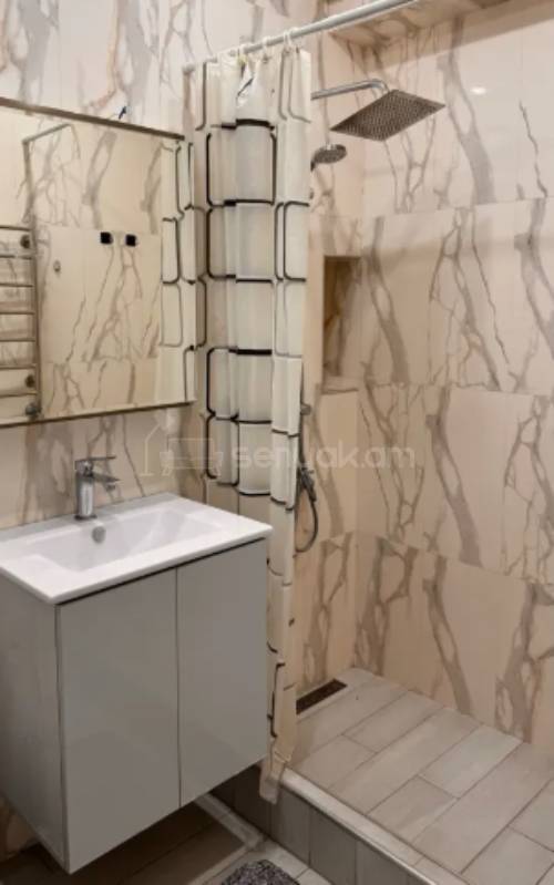 2 Սենյականոց Բնակարան, 45քմ, 2/8 հարկ, Կապիտալ Վերանորոգված, Կահավորված, Արևկող