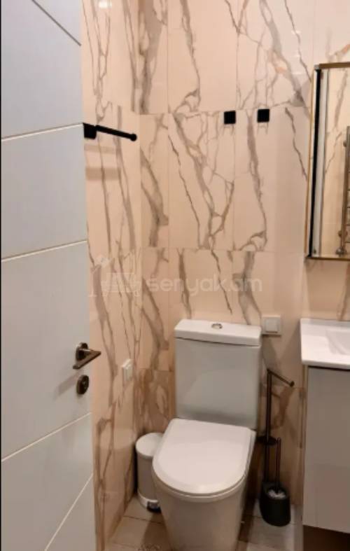2 Սենյականոց Բնակարան, 45քմ, 2/8 հարկ, Կապիտալ Վերանորոգված, Կահավորված, Արևկող