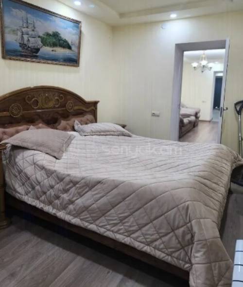 5 Սենյականոց Բնակարան Քարե Շենքում, 124քմ, 3/5 հարկ, Կապիտալ Վերանորոգված
