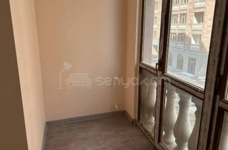 3 Սենյականոց Բնակարան, 95քմ, 3/8 հարկ, Կապիտալ Վերանորոգված