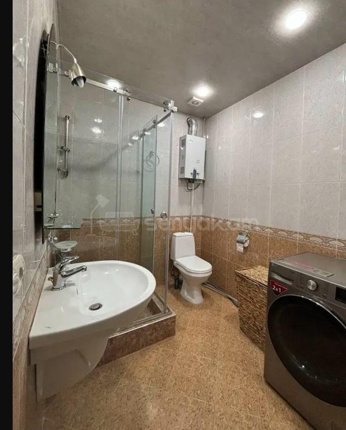 5 Սենյականոց Բնակարան Քարե Շենքում, 143քմ, 5/5 հարկ, Կապիտալ Վերանորոգված, Կահավորված