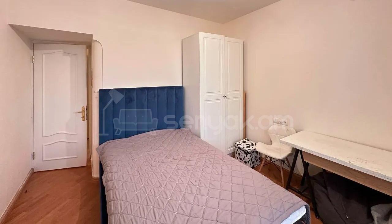 5 Սենյականոց Բնակարան Քարե Շենքում, 143քմ, 5/5 հարկ, Կապիտալ Վերանորոգված, Կահավորված