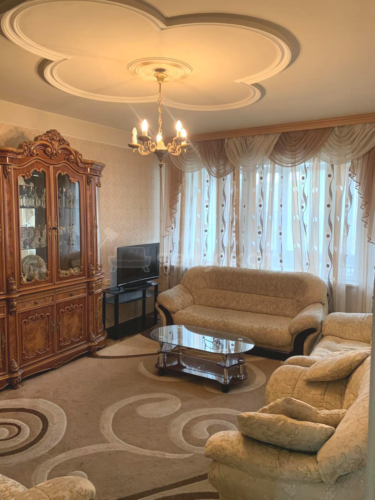 3 Սենյականոց Բնակարան Քարե Շենքում, 77քմ, 4/5 հարկ, Նորմալ Վիճակում