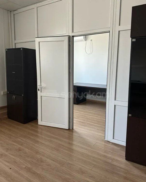 Առևտրի Տարածք, 78քմ, Կապիտալ Վերանորոգված