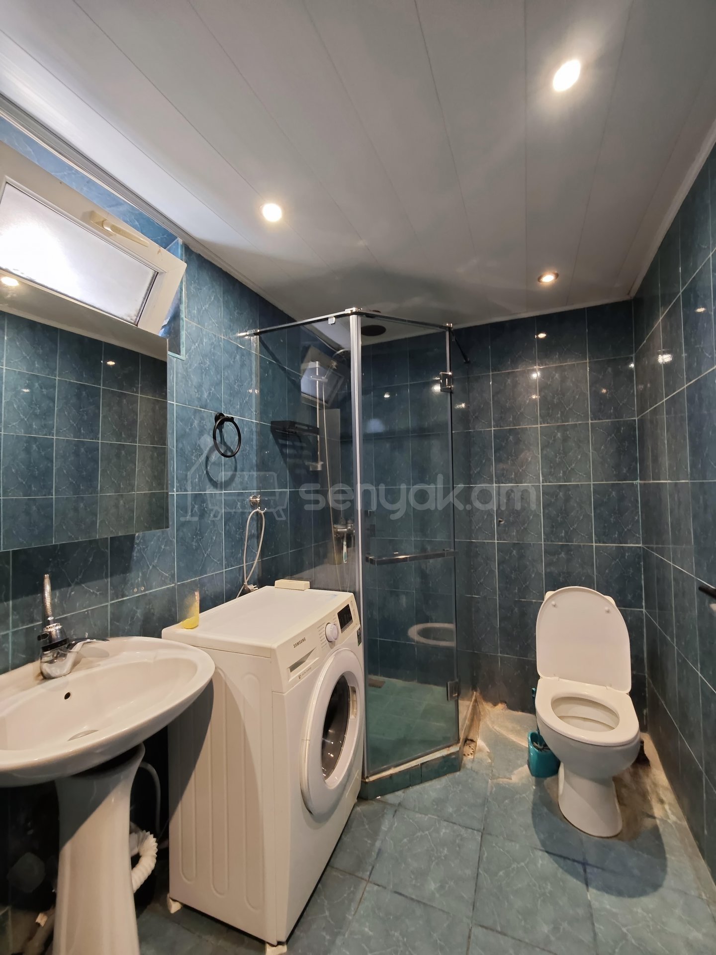 2 Սենյականոց Բնակարան Քարե Շենքում, 65քմ, 3/3 հարկ, Կոսմետիկ Վերանորոգված