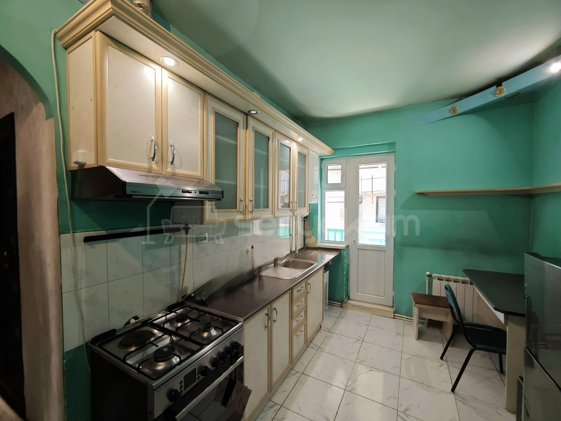 2 Սենյականոց Բնակարան Քարե Շենքում, 65քմ, 3/3 հարկ, Կոսմետիկ Վերանորոգված