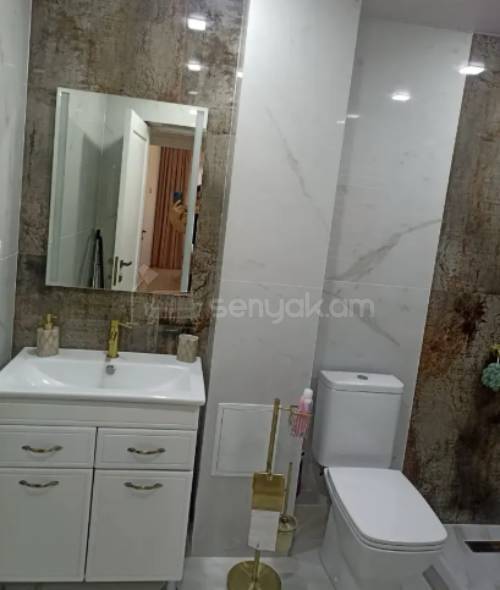 2 Սենյականոց Բնակարան, 66քմ, 4/9 հարկ, Կապիտալ Վերանորոգված, Կահավորված, Արևկող
