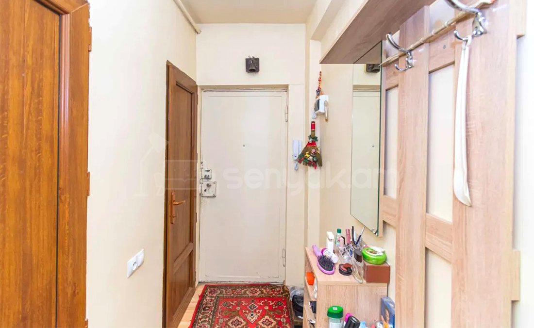 1 Սենյականոց Բնակարան, 44քմ, 9/9 հարկ, Պետական Վիճակում