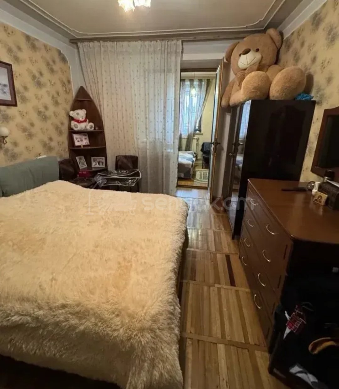 4 Սենյականոց Բնակարան Քարե Շենքում, 99քմ, 1/5 հարկ, Նորմալ Վիճակում