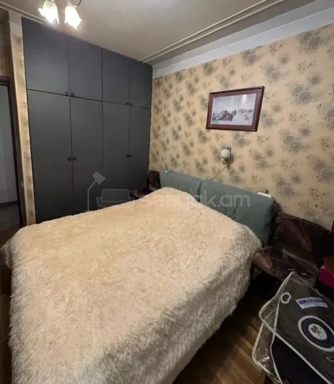4 Սենյականոց Բնակարան Քարե Շենքում, 99քմ, 1/5 հարկ, Նորմալ Վիճակում