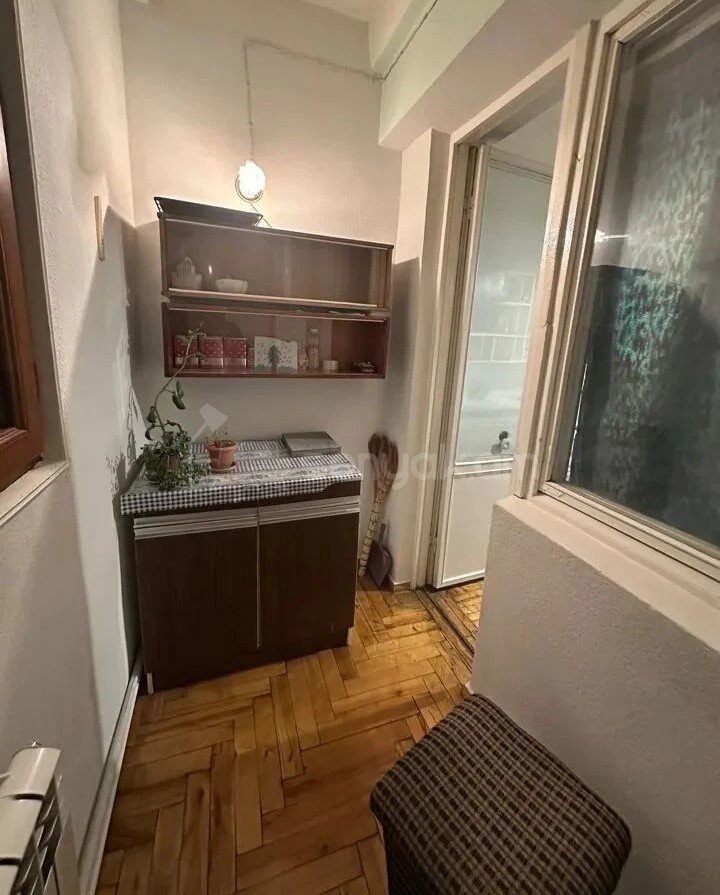 1 Սենյականոց Բնակարան, 43քմ, 4/9 հարկ, Նորմալ Վիճակում