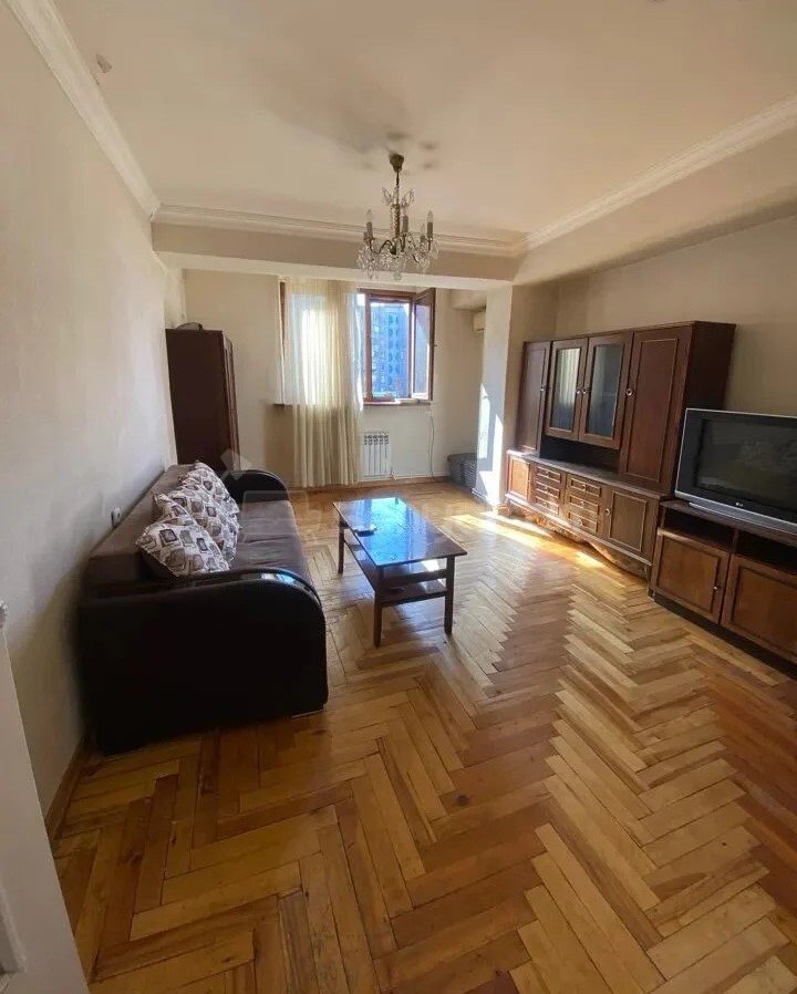 1 Սենյականոց Բնակարան, 43քմ, 4/9 հարկ, Նորմալ Վիճակում