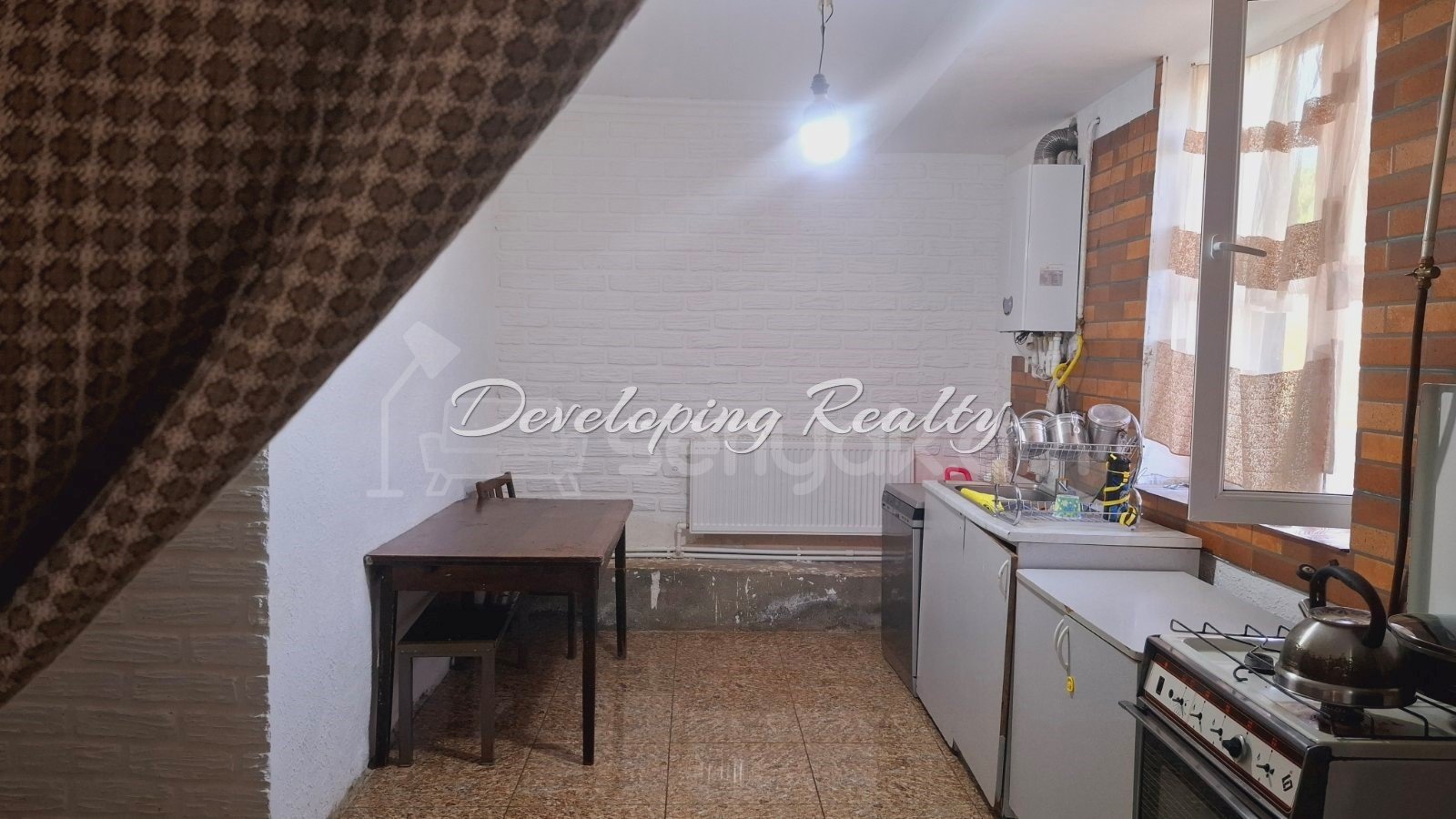 2 Սենյականոց Սեփական Տուն, 80քմ, Կոսմետիկ Վերանորոգված