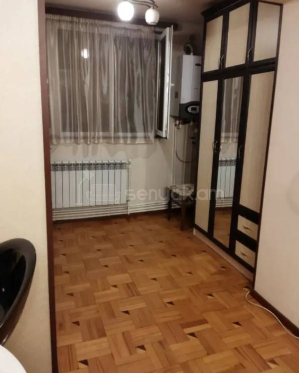 2 Սենյականոց Բնակարան Քարե Շենքում, 44քմ, 1/4 հարկ, Դիզայներական Վերանորոգված, Կահավորված, Արևկող