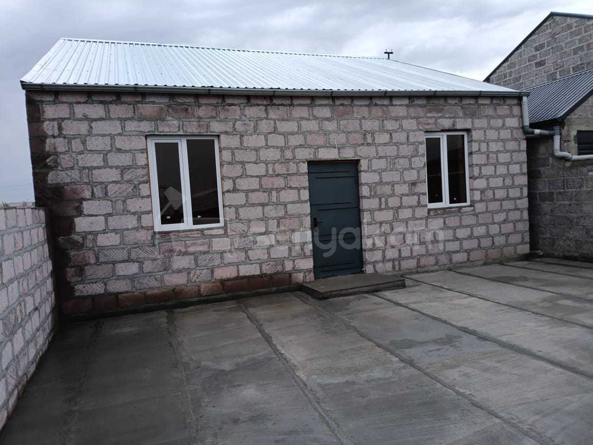4 Սենյականոց Սեփական Տուն, 80քմ, Նորմալ Վիճակում