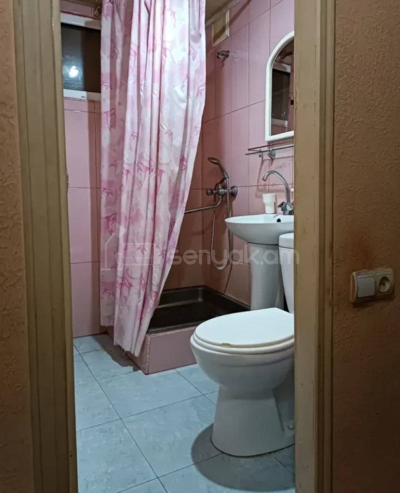 1 Սենյականոց Բնակարան, 32քմ, 3/4 հարկ, Կոսմետիկ Վերանորոգված, Կահավորված