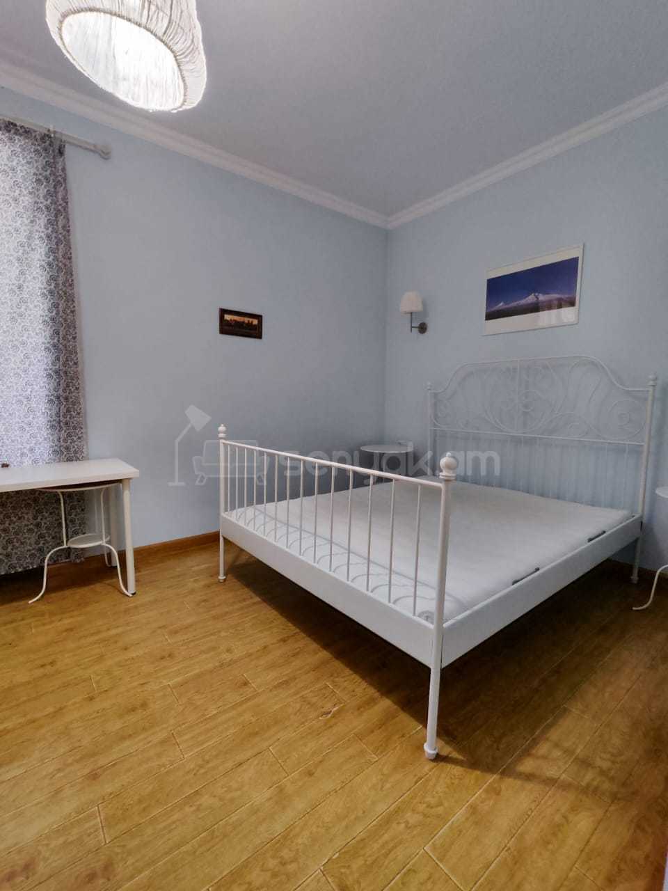 3 Սենյականոց Բնակարան Քարե Շենքում, 80քմ, 3/6 հարկ, Կապիտալ Վերանորոգված, Կահավորված