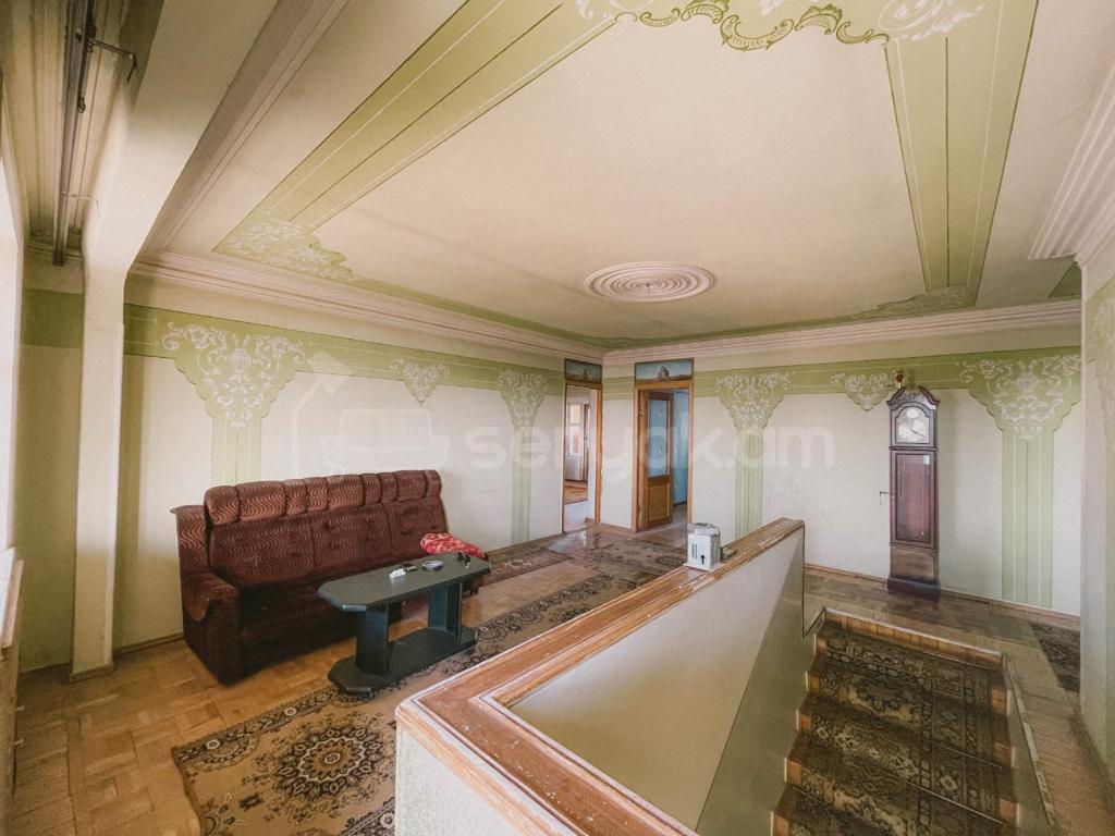 8 Սենյականոց Սեփական Տուն, 580քմ, Ավտոտնակով