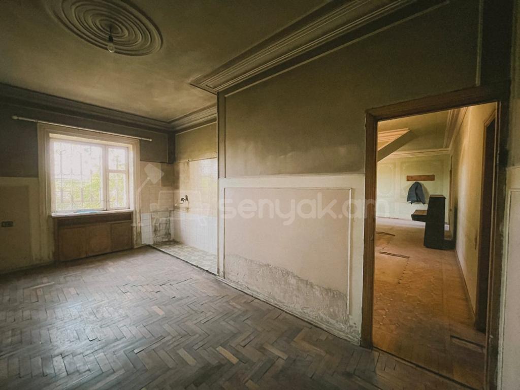 8 Սենյականոց Սեփական Տուն, 580քմ, Ավտոտնակով