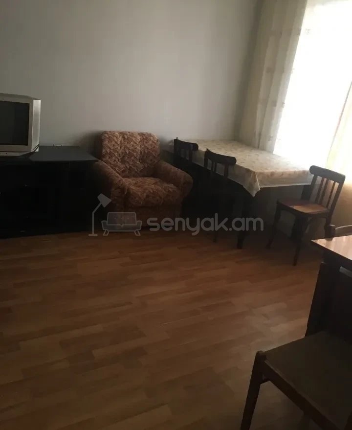 1 Սենյականոց Բնակարան, 32քմ, 5/5 հարկ, Նորմալ Վիճակում, Կահավորված
