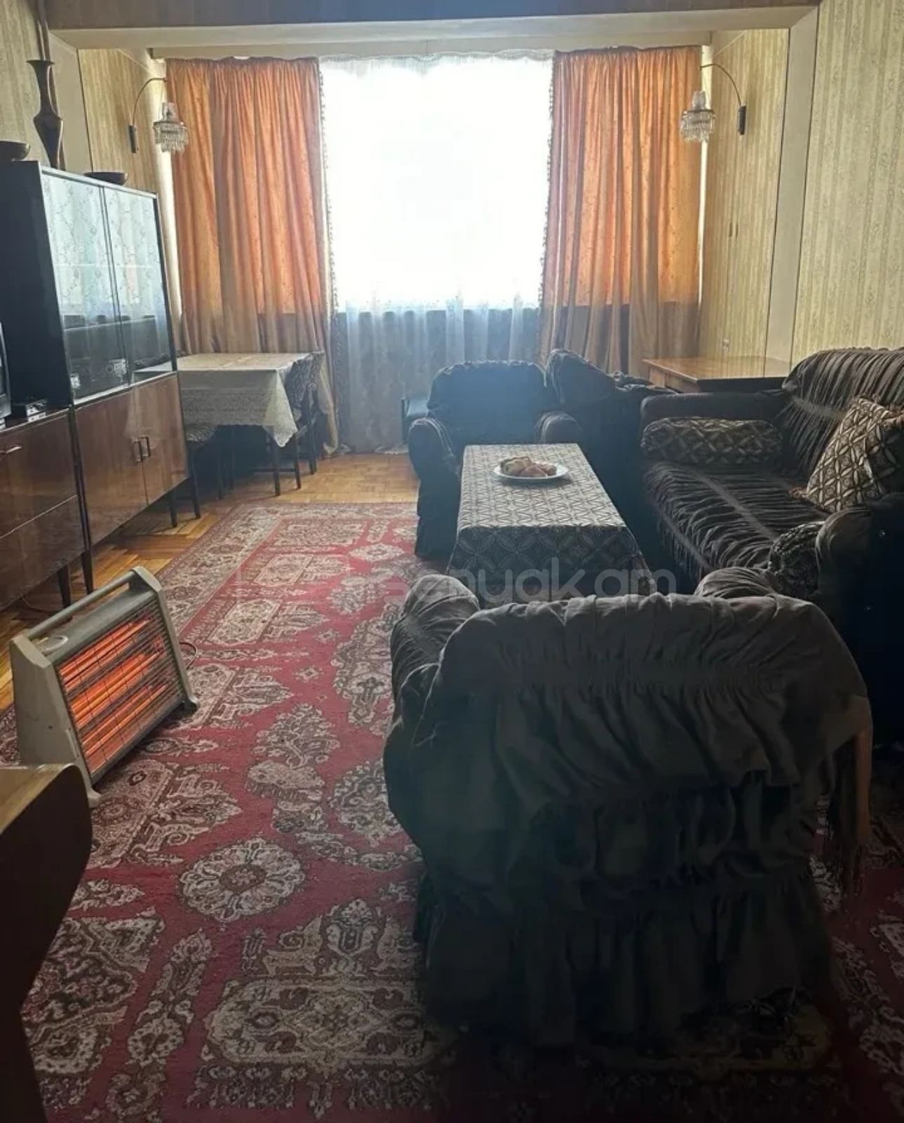 2 Սենյականոց Բնակարան Քարե Շենքում, 68քմ, 3/5 հարկ, Պետական Վիճակում, Կահավորված, Արևկող