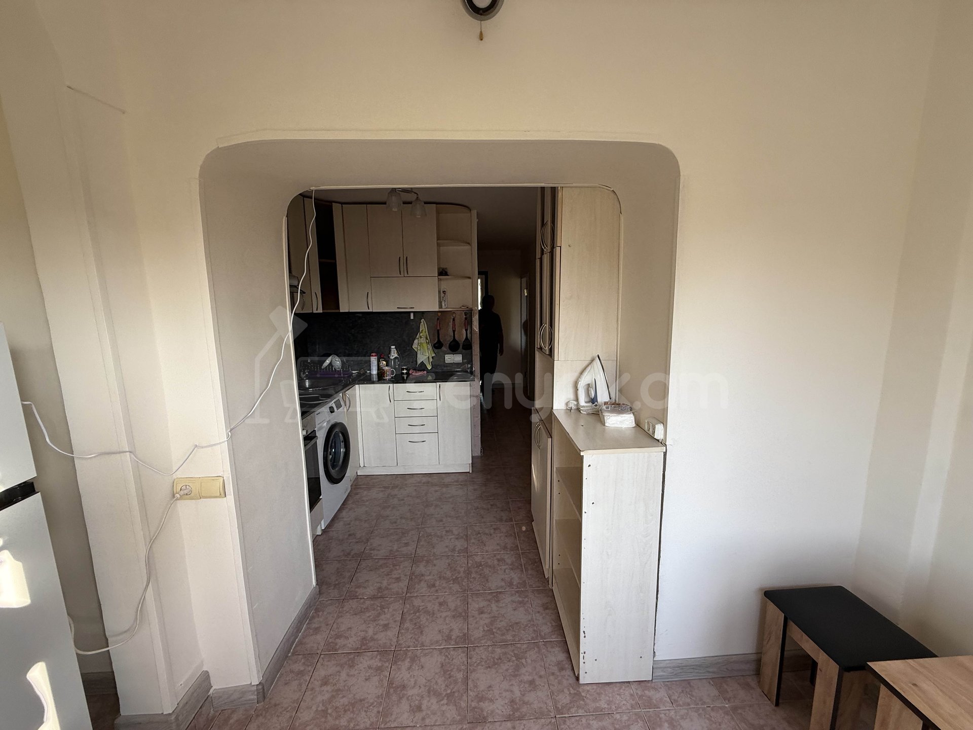 2 Սենյականոց Բնակարան Քարե Շենքում, 60քմ, 4/5 հարկ, Կապիտալ Վերանորոգված