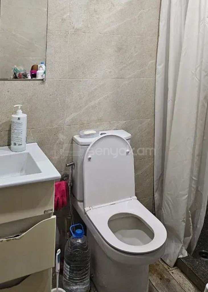 3 Սենյականոց Բնակարան Քարե Շենքում, 78քմ, 6/7 հարկ, Կապիտալ Վերանորոգված