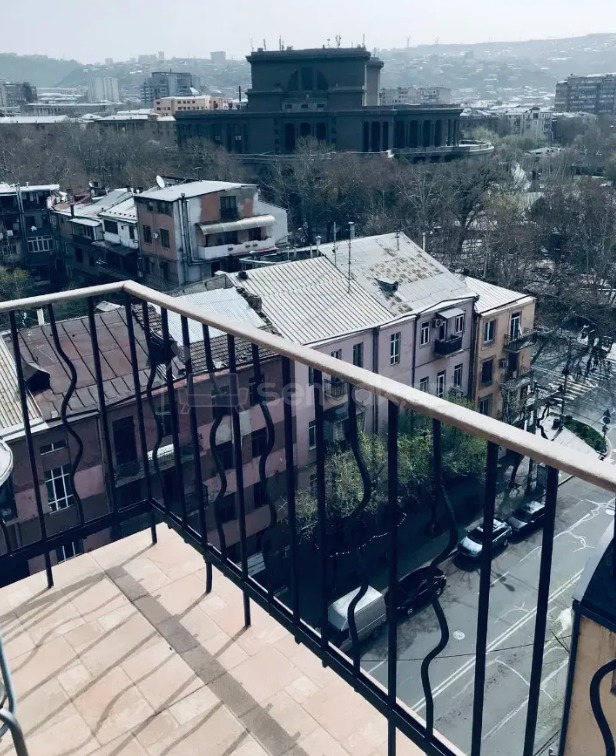 3 Սենյականոց Բնակարան, 81քմ, 10/11 հարկ, Դիզայներական Վերանորոգված, Կահավորված, Արևկող