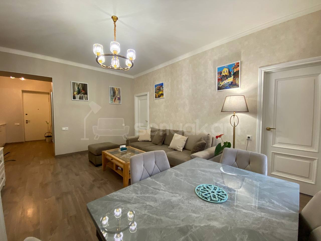 3 Սենյականոց Բնակարան, 60քմ, 2/5 հարկ, Դիզայներական Վերանորոգված, Կահավորված, Արևկող