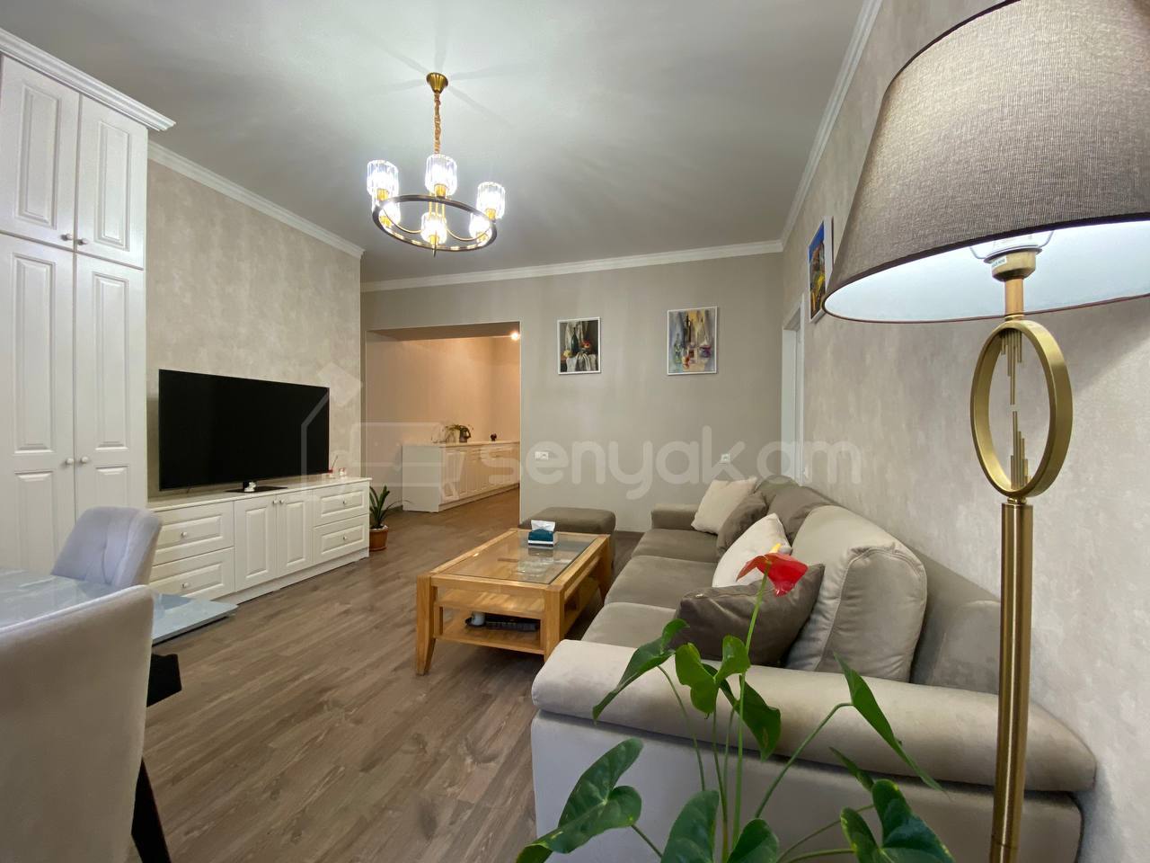3 Սենյականոց Բնակարան, 60քմ, 2/5 հարկ, Դիզայներական Վերանորոգված, Կահավորված, Արևկող
