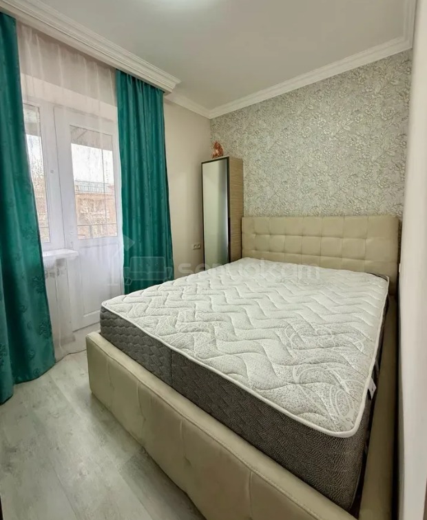 2 Սենյականոց Բնակարան Քարե Շենքում, 32քմ, 5/5 հարկ, Դիզայներական Վերանորոգված