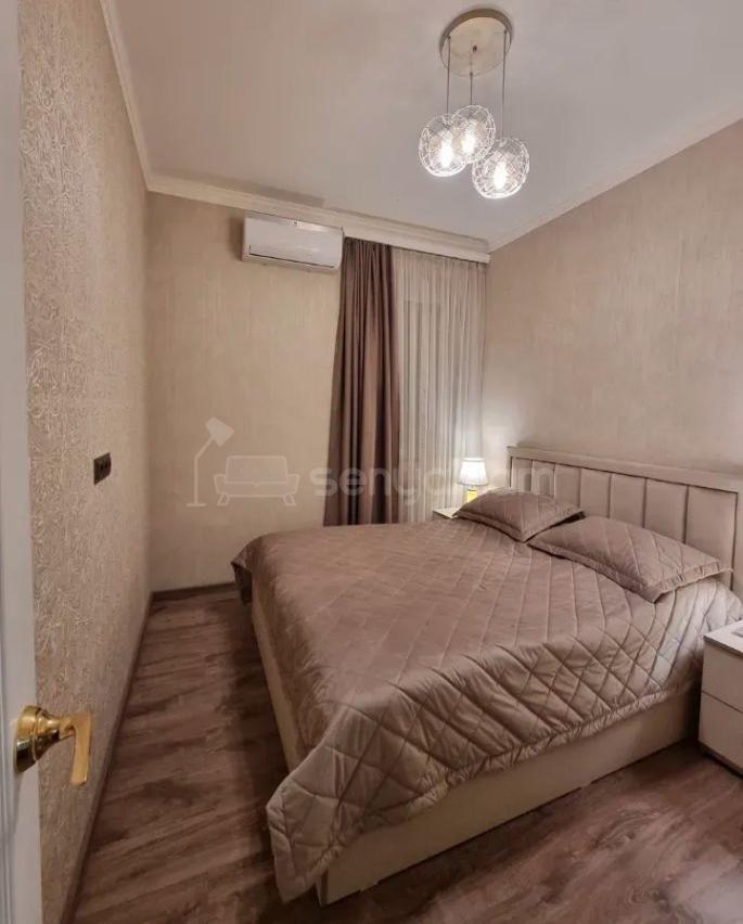 3 Սենյականոց Բնակարան Քարե Շենքում, 60քմ, 2/5 հարկ, Կապիտալ Վերանորոգված, Կահավորված