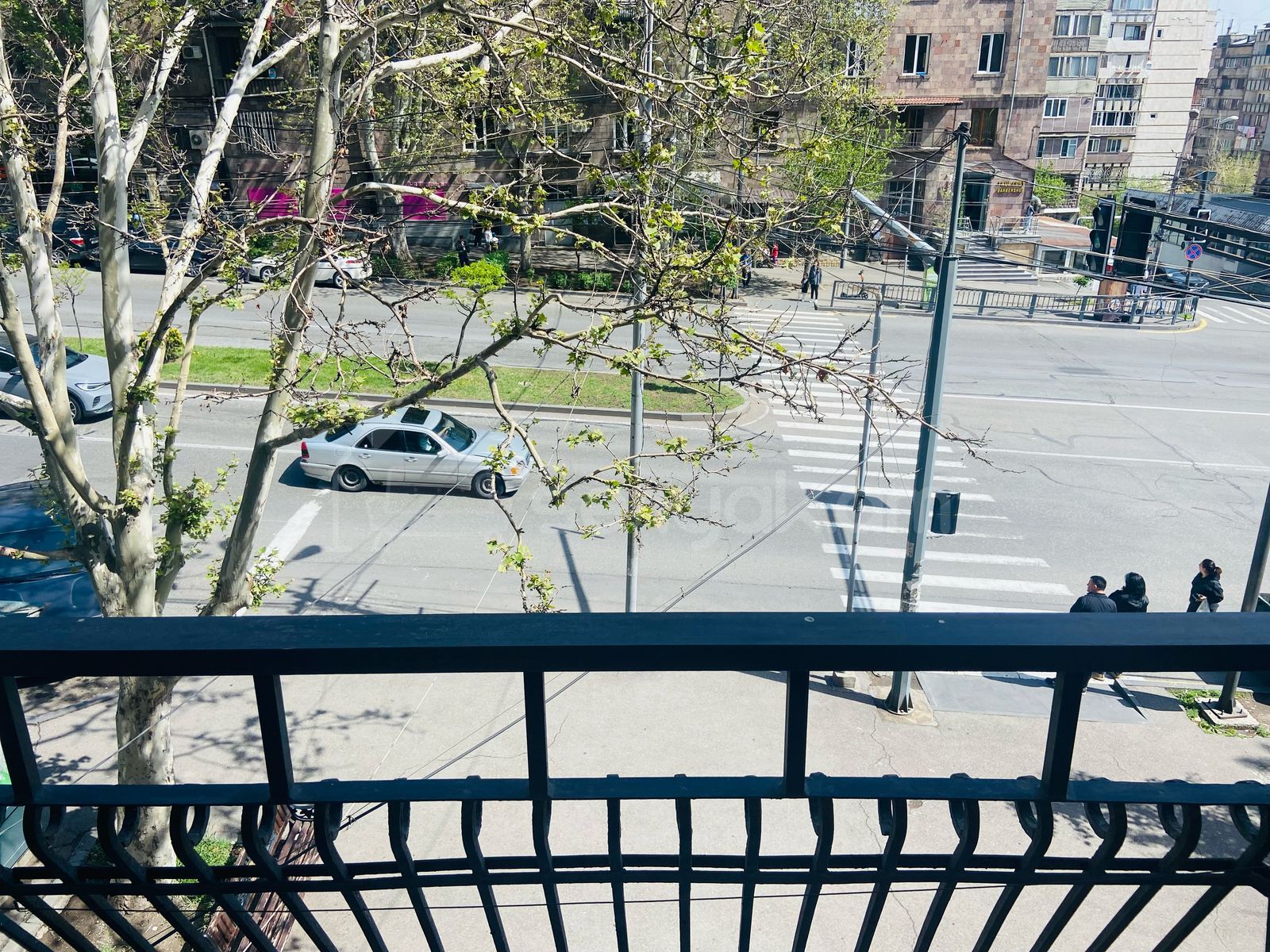 3 Սենյականոց Բնակարան Քարե Շենքում, 100քմ, 2/5 հարկ, Կապիտալ Վերանորոգված, Կահավորված, Արևկող