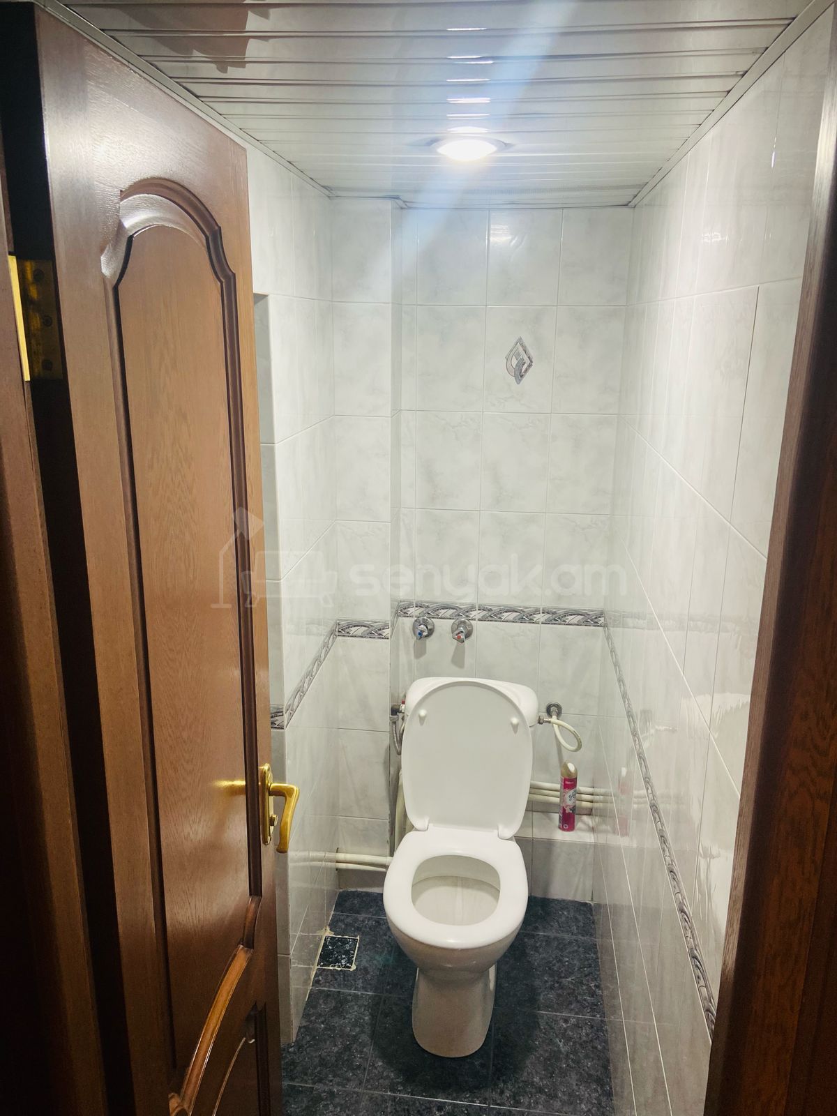 3 Սենյականոց Բնակարան Քարե Շենքում, 100քմ, 2/5 հարկ, Կապիտալ Վերանորոգված, Կահավորված, Արևկող