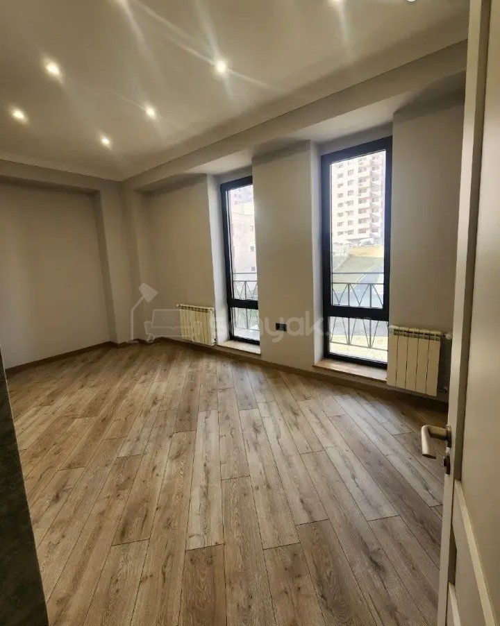 3 Սենյականոց Բնակարան Նորակառույցում, 105քմ, 3/14 հարկ, Դիզայներական Վերանորոգված
