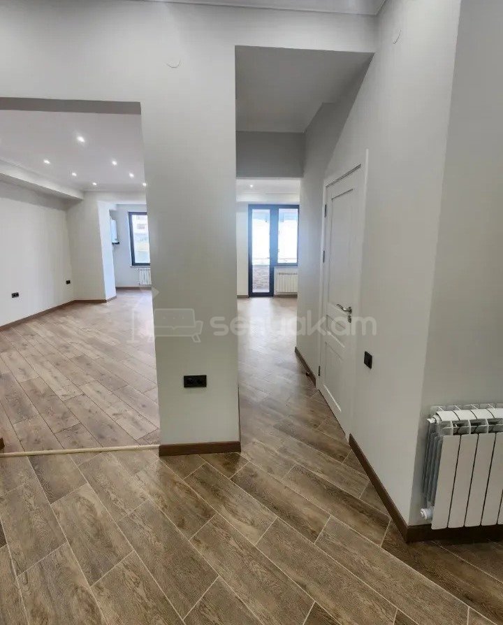 3 Սենյականոց Բնակարան Նորակառույցում, 105քմ, 3/14 հարկ, Դիզայներական Վերանորոգված