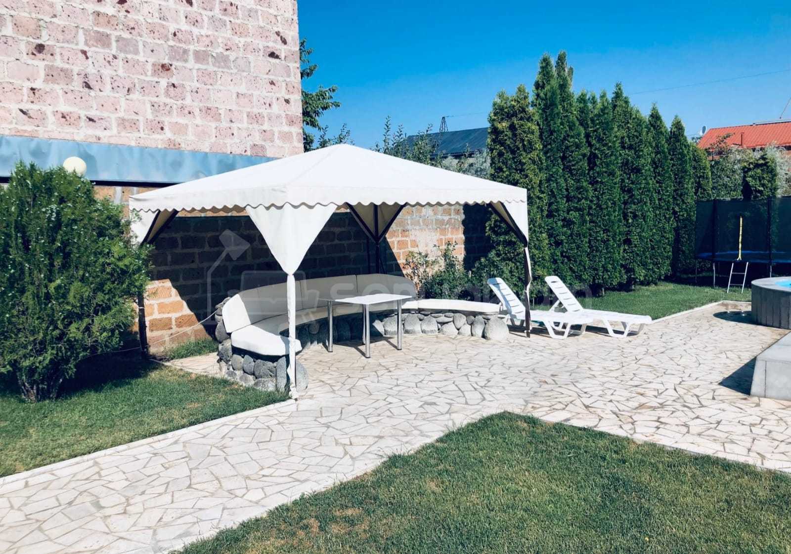 4 Սենյականոց Շքեղ Առանձնատուն, 200քմ, Լողավազանով