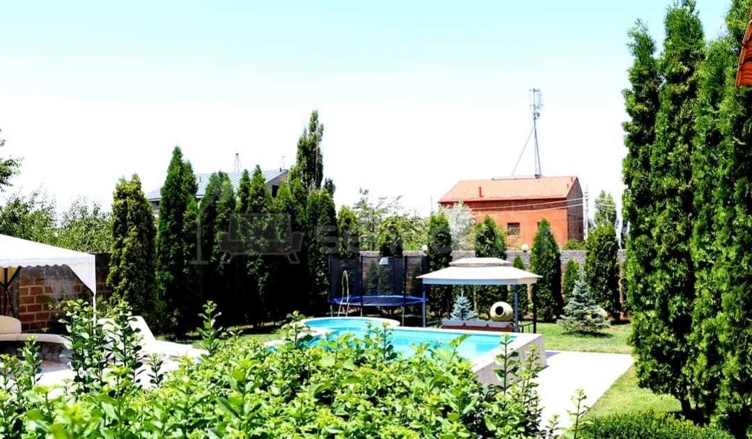 4 Սենյականոց Շքեղ Առանձնատուն, 200քմ, Լողավազանով