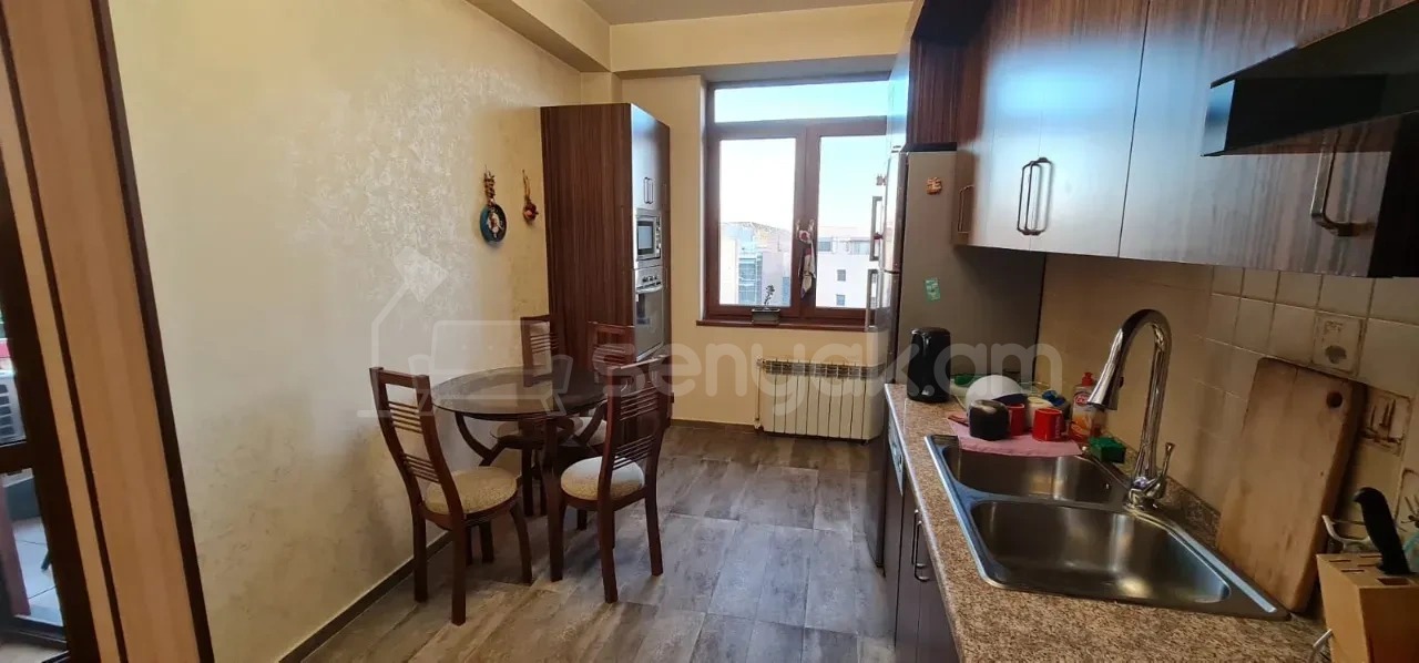 4 Սենյականոց Բնակարան Նորակառույցում, 160քմ, 2/12 հարկ, Կապիտալ Վերանորոգված, Կահավորված