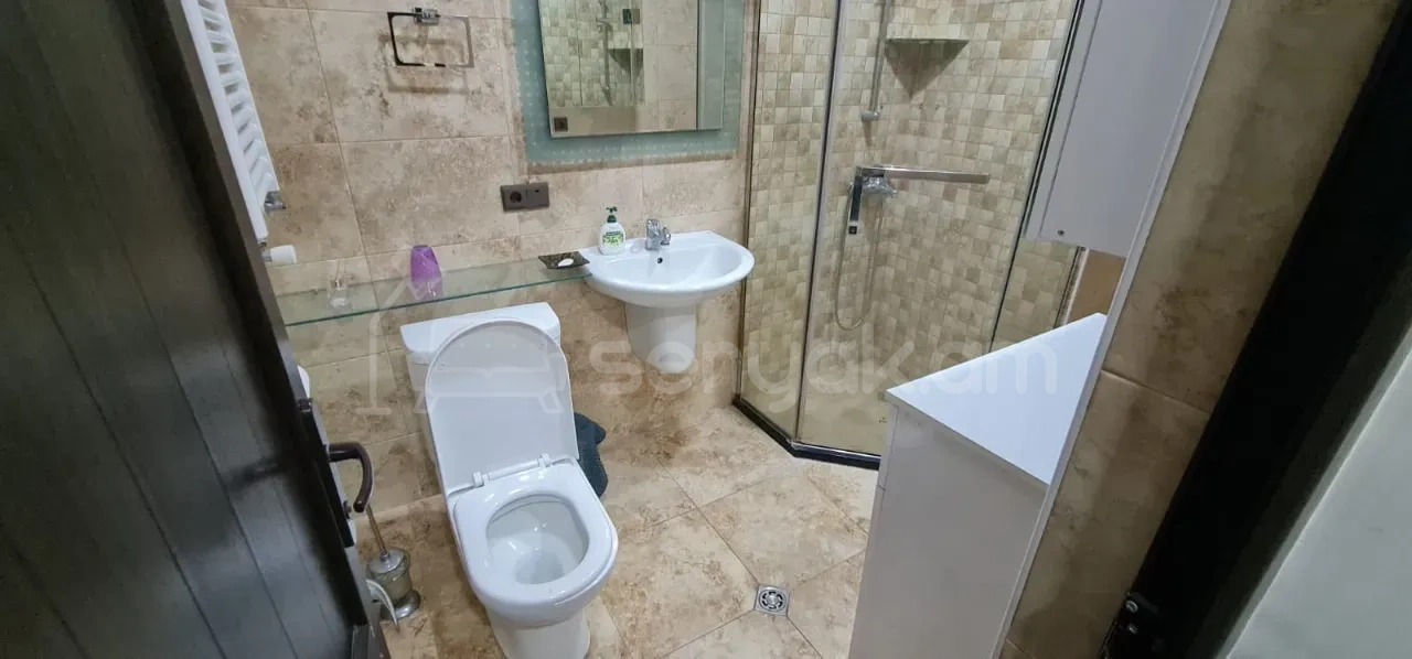 4 Սենյականոց Բնակարան Նորակառույցում, 160քմ, 2/12 հարկ, Կապիտալ Վերանորոգված, Կահավորված