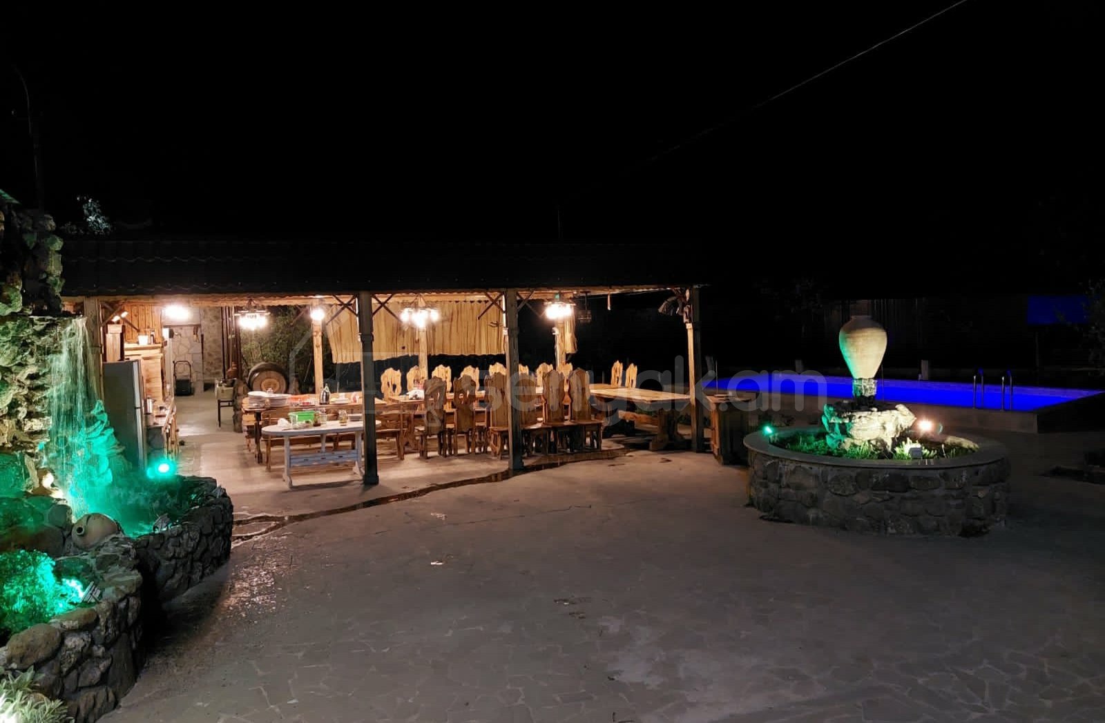 5 Սենյականոց Շքեղ Առանձնատուն, 250քմ, Լողավազանով