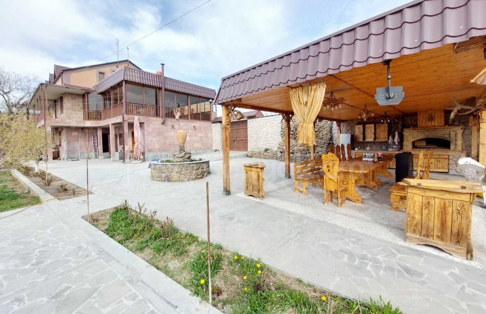 5 Սենյականոց Շքեղ Առանձնատուն, 250քմ, Լողավազանով