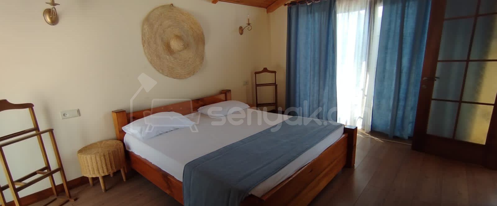 5 Սենյականոց Շքեղ Առանձնատուն, 250քմ, Լողավազանով